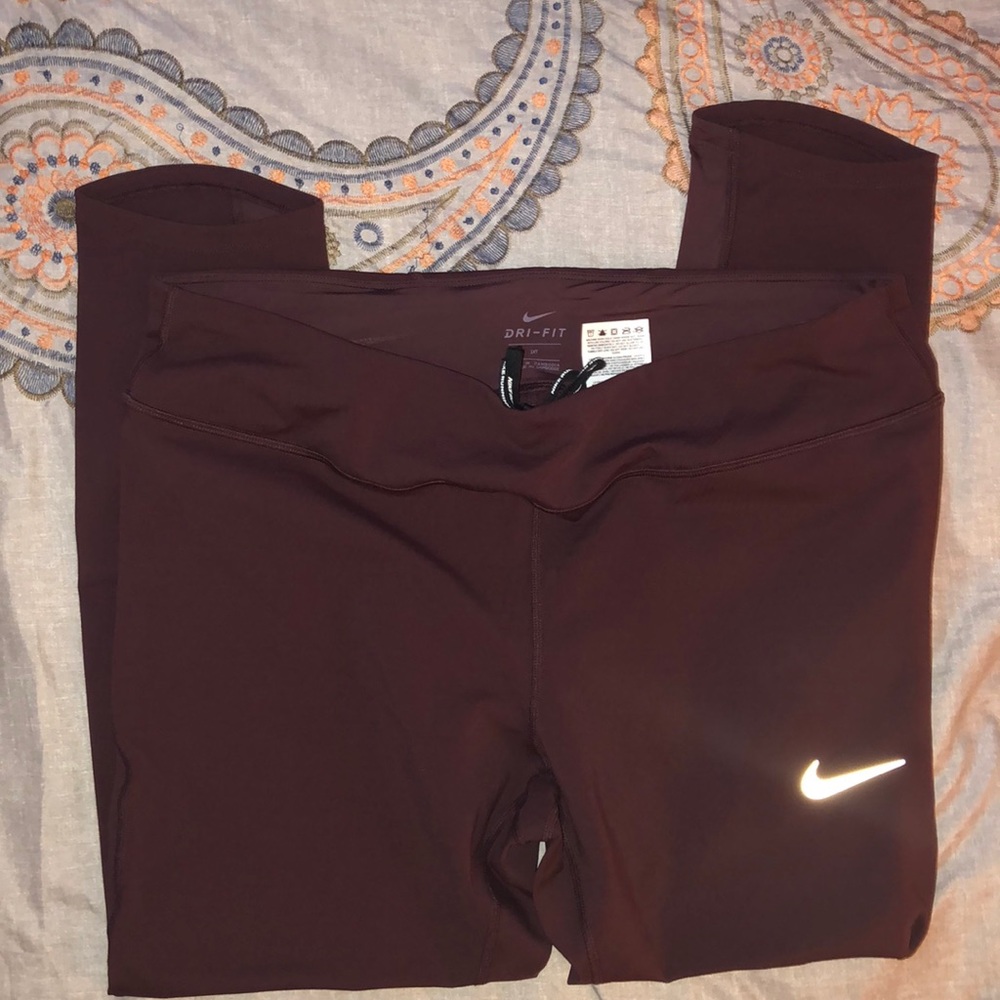 Nike crop leggings